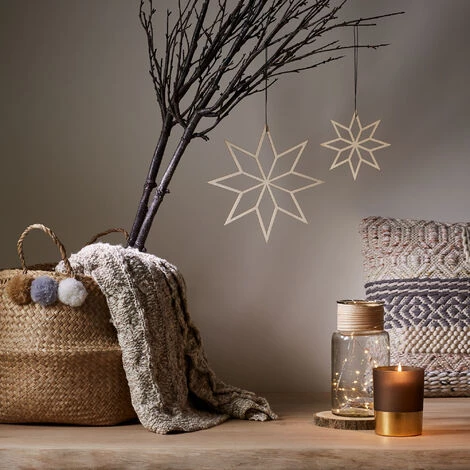 Kave Home - Set De 2 Paniers Thai Maron En Fibre Végétale Naturel Avec Anses Et Pompons - Naturel 4 Kave Home - Set De 2 Paniers Thai Maron En Fibre Végétale Naturel Avec Anses Et Pompons - Naturel – Image 2