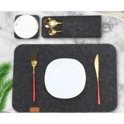 ZHUOXUAN 6 Sets De Table En Feutrine, 6 Sets De Table Lavables, Sets De Table En PVC (44 X 32 Cm), Antidérapants, Lavables Et Résistants à La Chaleur,