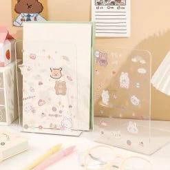 FUIENKO Support De Livre Transparent En Acrylique Pour Chambre D'étudiant, Accessoires De Bureau, Finition De Livre, Décoration De Bureau Pour Enseignant,2pcs 9 FUIENKO Support De Livre Transparent En Acrylique Pour Chambre D'étudiant, Accessoires De Bureau, Finition De Livre, Décoration De Bureau Pour Enseignant,2pcs -Petit rangement Soldes Magasin 68244177 3